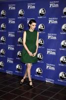 santa barbara, 3 de febrero - rooney mara llega a los premios sbiff virtuosos 2012 en el teatro de arlington el 3 de febrero de 2012 en santa barbara, ca foto