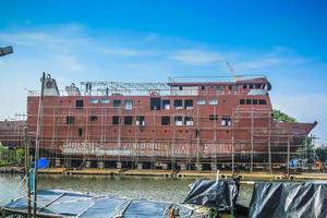 construcción de barcos en el puerto foto