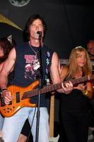 los angeles, 3 de junio - ronn moss en el concierto del jugador celebrando el 50 cumpleaños de devin devasquez en beneficio de la tienda de mascotas refugio esperanza en el club canyon el 3 de junio de 2013 en agoura, ca foto