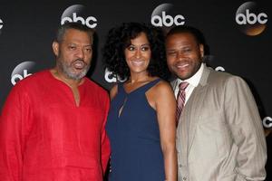 los angeles, 15 de julio - laurence fishburne, tracee ellis ross, anthony anderson en el abc julio 2014 tca en beverly hilton el 15 de julio de 2014 en beverly hills, ca foto