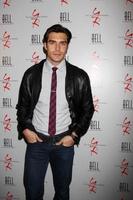 los angeles, 16 de marzo - peter porte llega a la joven e inquieta fiesta del 39 aniversario organizada por la familia bell en el palihouse el 16 de marzo de 2012 en west hollywood, ca foto