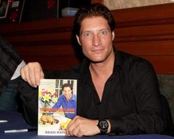 LOS ANGELES, AUG 26 - Sean Kanan attending the Young and Restless Fan Dinner 2011 at the Universal Sheraton Hotel on August 26, 2011 in Los Angeles, CA photo