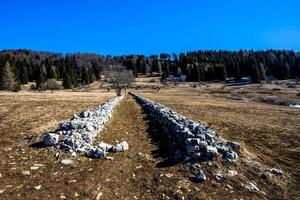 2022 03 13 Luserna old dry stone walls photo