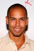 los angeles, 26 de agosto - bryton james asiste a la cena de fans jóvenes e inquietos 2011 en el hotel universal sheraton el 26 de agosto de 2011 en los angeles, ca foto