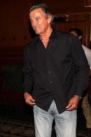 los angeles, 26 de agosto - eric braeden, fans que asistieron a la cena de fans jóvenes e inquietos 2011 en el hotel universal sheraton el 26 de agosto de 2011 en los angeles, ca foto