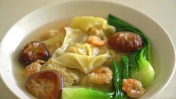 pork dumpling soup with shrimps and vegetable - Asian food style video