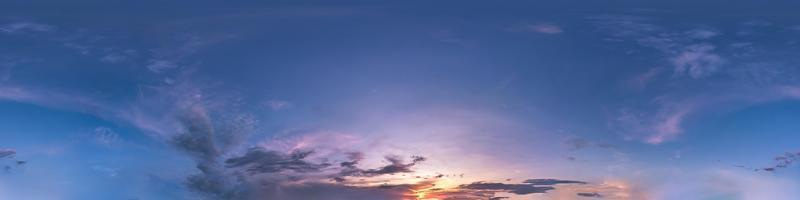 Seamless dark sky before sunset hdri panorama 360 degrees angle view with beautiful clouds for use in 3d graphics or game development as sky dome or edit drone shot photo