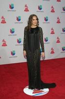 las vegas, 19 de noviembre - mariana vega en los 16 premios grammy latinos en el mgm grand garden arena el 19 de noviembre de 2015 en las vegas, nv foto