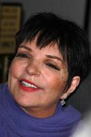 los angeles, 20 de febrero - liza minelli en la gala de clausura del festival de cine la italia en un tcl chino 6 teatros el 20 de febrero de 2015 en los angeles, ca foto