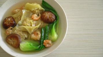 pork dumpling soup with shrimps and vegetable - Asian food style video