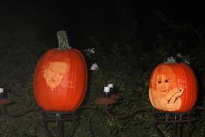 LOS ANGELES, OCT 4 - Robin Williams, Joan Rivers Carved Pumpkins at the RISE of the Jack O Lanterns at Descanso Gardens on October 4, 2014 in La Canada Flintridge, CA photo