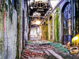 hdr ruinas de ogr officine grandi riparazioni taller de reparación de trenes i foto