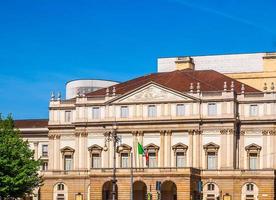 hdr teatro alla scala en milan foto