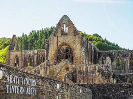 HDR Tintern Abbey Abaty Tyndyrn in Tintern photo