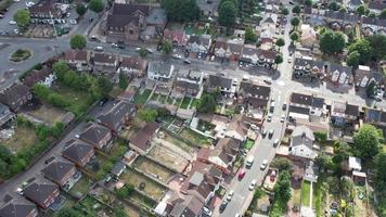 vista aérea de residências e casas de saint area luton inglaterra uk, a maioria dos povos asiáticos paquistaneses e caxemires estão vivendo aqui. video