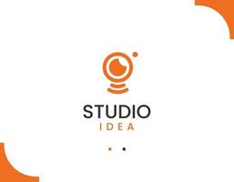 plantilla de logotipo de idea de estudio, concepto de cámara y bombilla vector