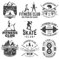 conjunto de concepto de club de fitness y skate board con chicas haciendo ejercicio y silueta de skater. vector