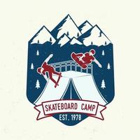 insignia del campamento de patinetas. ilustración vectorial vector