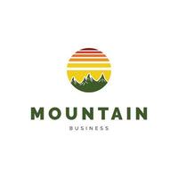 inspiración para el diseño del logotipo del icono de la montaña vector