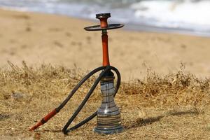 hookah es un dispositivo para fumar entre los pueblos del medio oriente. foto