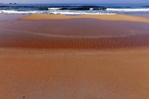 costa del mar mediterráneo en el norte del estado de israel. foto