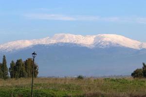 hay nieve en el monte hermón en el norte de israel. foto