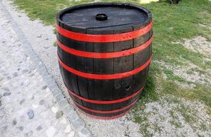 How to use an old barrel on the farm. photo