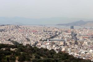 3 de abril de 2022. atenas es la capital de la grecia moderna y el centro de la antigua civilización griega. foto