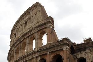coliseo italia 6 de mayo de 2022 el coliseo es un monumento arquitectónico de la antigua roma. foto