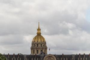 París, Francia, 2022 - la cúpula des invalides foto