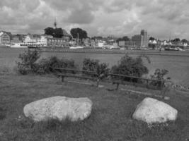 la ciudad de kappeln en el río schlei foto