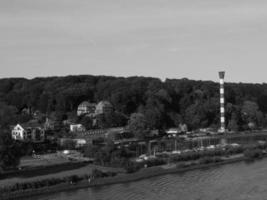 hamburgo en el río elba en alemania foto