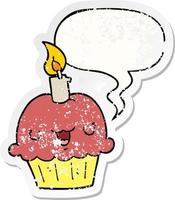 cupcake de dibujos animados y etiqueta engomada angustiada de la burbuja del discurso vector