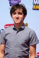 los angeles, 26 de abril - vincent martella en los 2014 radio disney music awards en nokia theater el 26 de abril de 2014 en los angeles, ca foto