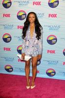 los angeles, 22 de julio - kat graham en la sala de prensa de los premios teen choice 2012 en el anfiteatro gibson el 22 de julio de 2012 en los angeles, ca foto