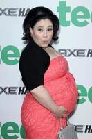 los angeles, 21 de junio - alex borstein llega al estreno de ted en el teatro del pueblo el 21 de junio de 2012 en westwood, ca foto