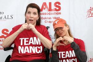 LOS ANGELES, OCT 16 - Nanci Ryder, Renee Zellweger at the ALS Association Golden West Chapter Los Angeles County Walk To Defeat ALS at the Exposition Park on October 16, 2016 in Los Angeles, CA photo
