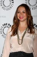 los angeles, 8 de mayo - maya rudolph llega a la proyección y panel de toda la noche en paley center for media el 8 de mayo de 2012 en beverly hills, ca foto