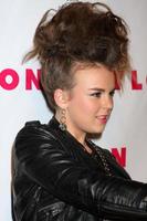 los angeles, 10 de abril - tallia storm llega a la celebración del 13 aniversario de la revista nylon en smashbox el 10 de abril de 2012 en los angeles, ca foto