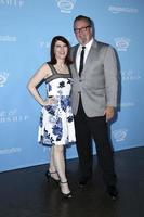 los angeles, 3 de mayo - kate flannery, chris haston en el estreno de amor y amistad en el teatro dga el 3 de mayo de 2016 en los angeles, ca foto