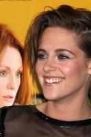 los angeles, 12 de noviembre - kristen stewart en la proyección especial de still alice en el festival de cine afi en el dolby theater el 12 de noviembre de 2014 en los angeles, ca foto