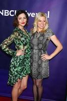 los angeles, 6 de enero - katharine mcphee, megan hilty asiste a la gira de prensa de invierno 2013 tca de nbcuniversal en el hotel langham huntington el 6 de enero de 2013 en pasadena, ca foto