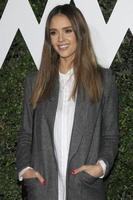 los angeles, 2 de noviembre - jessica alba en la experiencia www10 del décimo aniversario de who what wear en un lugar privado el 2 de noviembre de 2016 en los angeles, ca foto