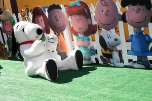 Los Ángeles, 1 de noviembre - Snoopy en el estreno de la película The Peanuts Los Ángeles en el Village Theatre el 1 de noviembre de 2015 en Westwood, CA. foto