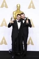 los angeles, 28 de febrero - jimmy napes, sam smith en los 88 premios anuales de la academia, sala de prensa en el teatro dolby el 28 de febrero de 2016 en los angeles, ca foto