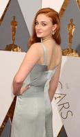 los angeles, 28 de febrero - sophie turner en los 88 premios anuales de la academia, llegadas al dolby theater el 28 de febrero de 2016 en los angeles, ca foto