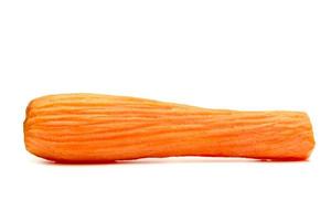 zanahorias frescas aisladas sobre fondo blanco foto