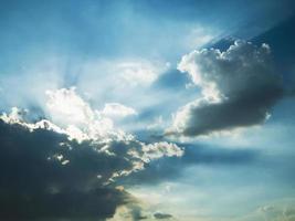 fondo de cielo azul oscuro foto