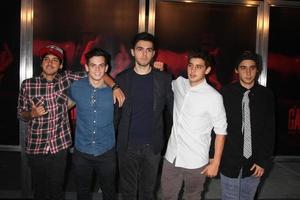 los angeles, 7 de julio - los janoskians en el estreno de la horca en la escuela secundaria de hollywood el 7 de julio de 2015 en los angeles, ca foto