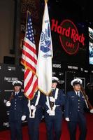 los angeles, 25 de enero - guardia costera de honor en las mejores horas estreno de los angeles en el teatro chino tcl imax el 25 de enero de 2016 en los angeles, ca foto